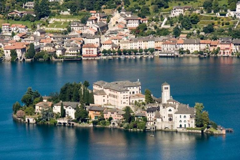 La Casa Di Garibaldi Lägenhet Borgomanero Exteriör bild